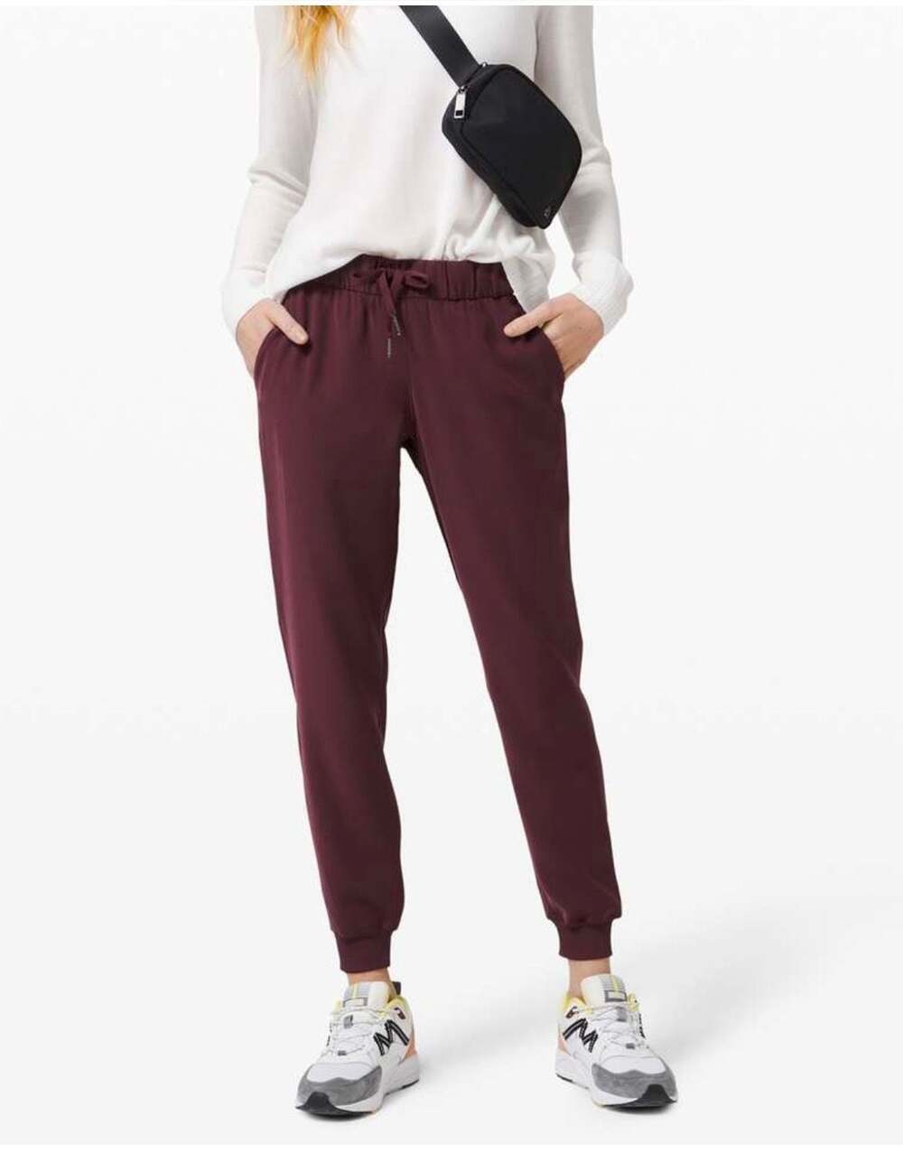 Lululemon On the Fly Jogger *Woven in Cassis